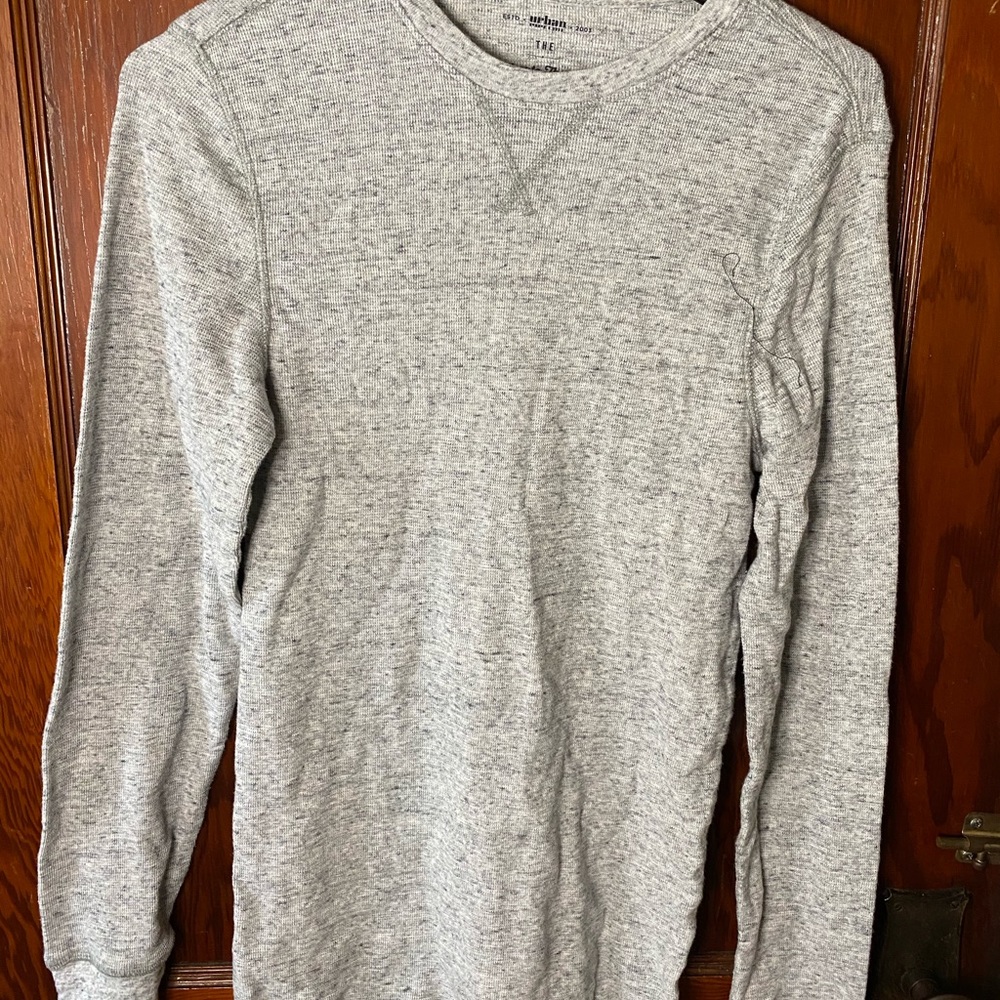 Grey longsleeve thermal